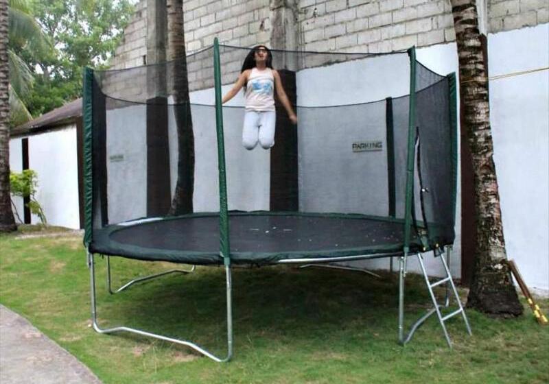 Giswold Lagunde Beach Resort