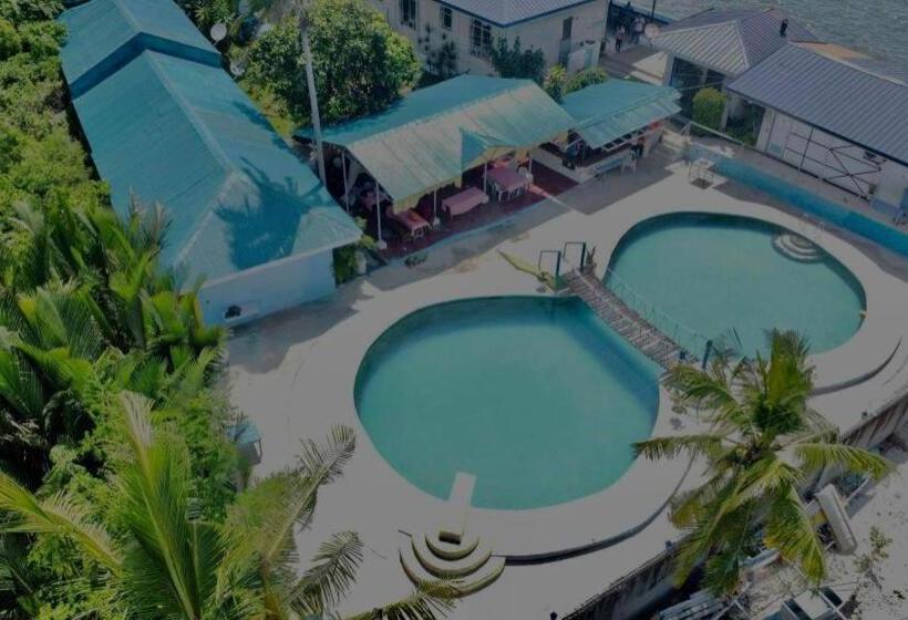 Giswold Lagunde Beach Resort