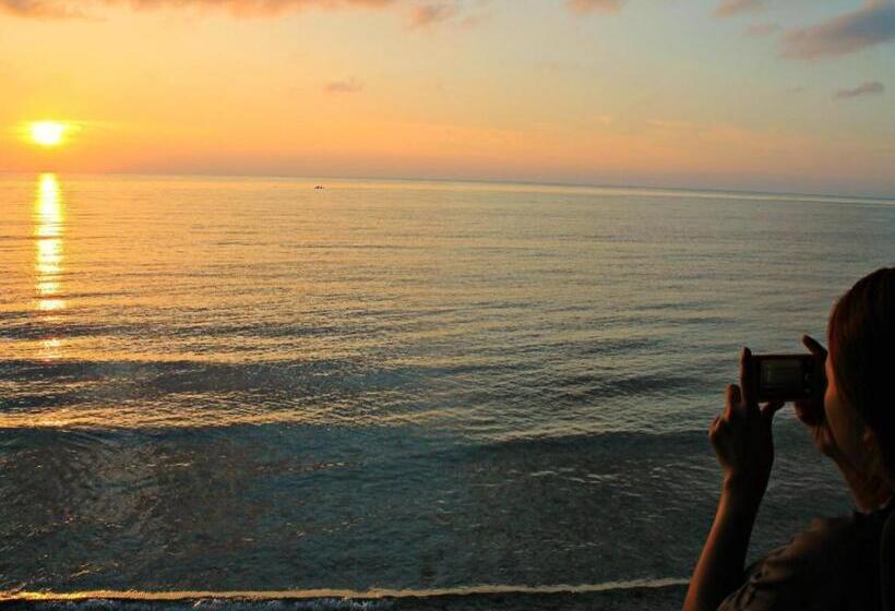 Giswold Lagunde Beach Resort