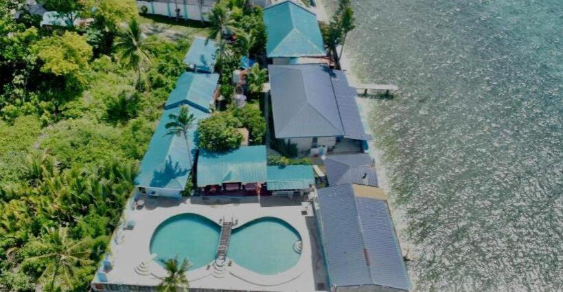 Giswold Lagunde Beach Resort