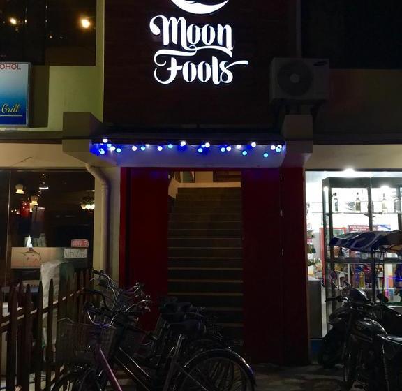 Moon Fools Hostel