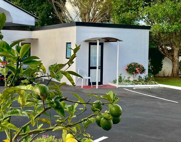 汽车旅馆  Cascades Motor Lodge