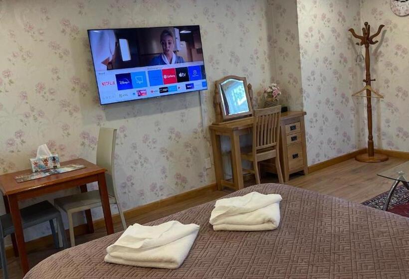 汽车旅馆  Cascades Motor Lodge