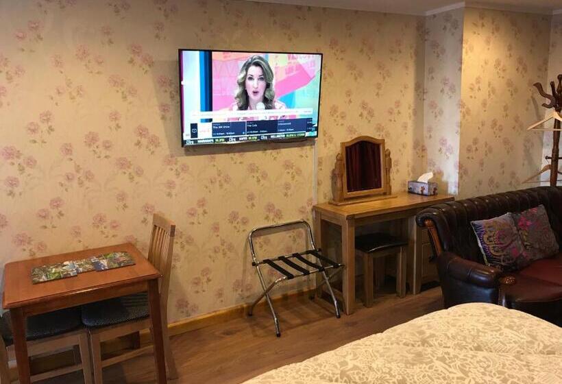 汽车旅馆  Cascades Motor Lodge