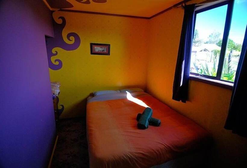 מוטל Karamea Farm Baches