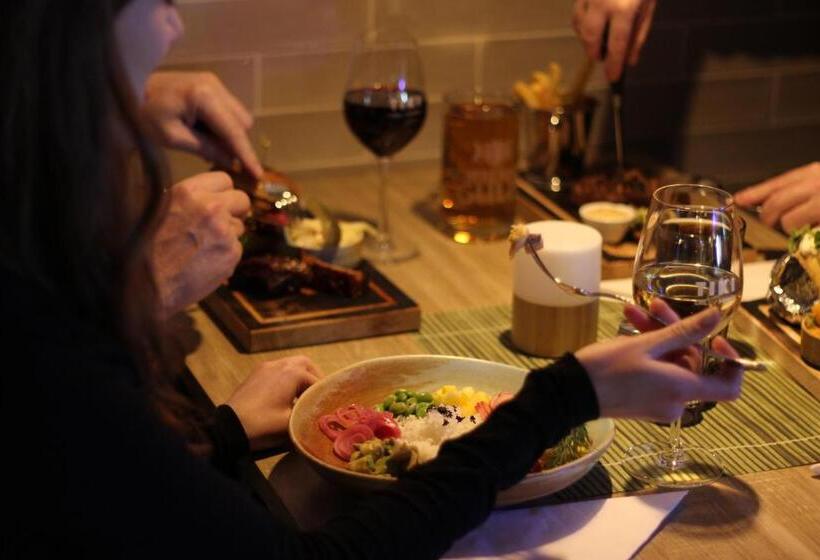 Multi Challenge Hostel