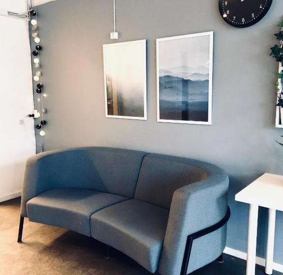 Multi Challenge Hostel