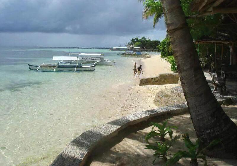 Patrick's On The Beach Resort