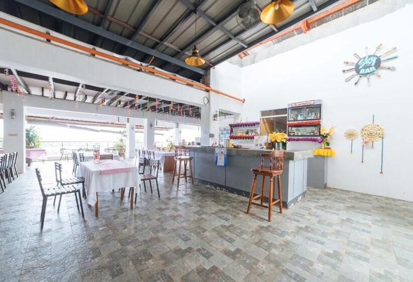 Reddoorz Plus At Hotel Metro Kalibo