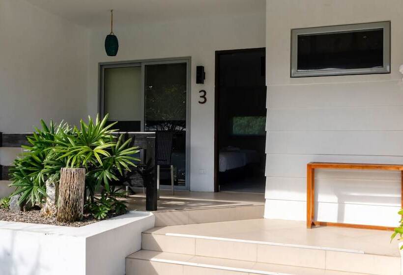 Costa Pacifica Resort