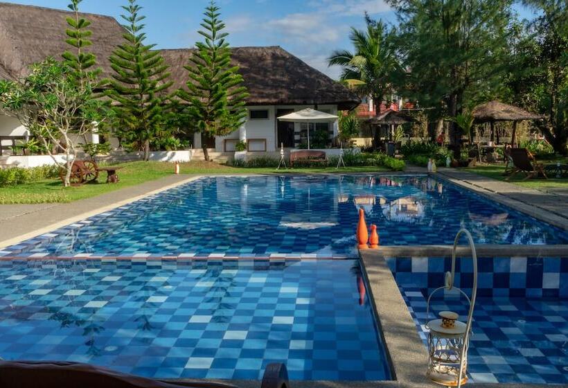 Costa Pacifica Resort