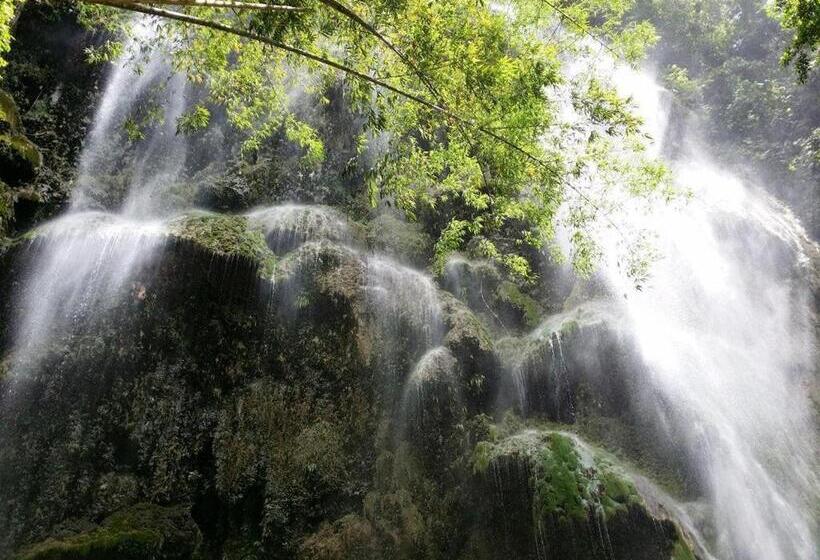 Курорт Luzmin Bh Beachfront Cottages