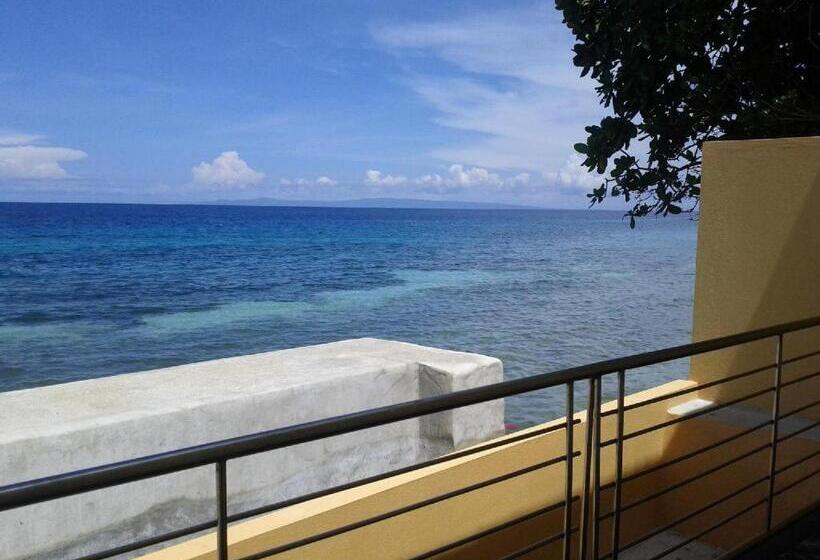 Курорт Luzmin Bh Beachfront Cottages