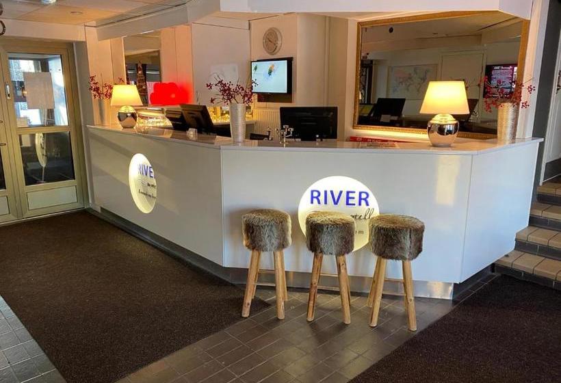River Motell & Vandrarhem