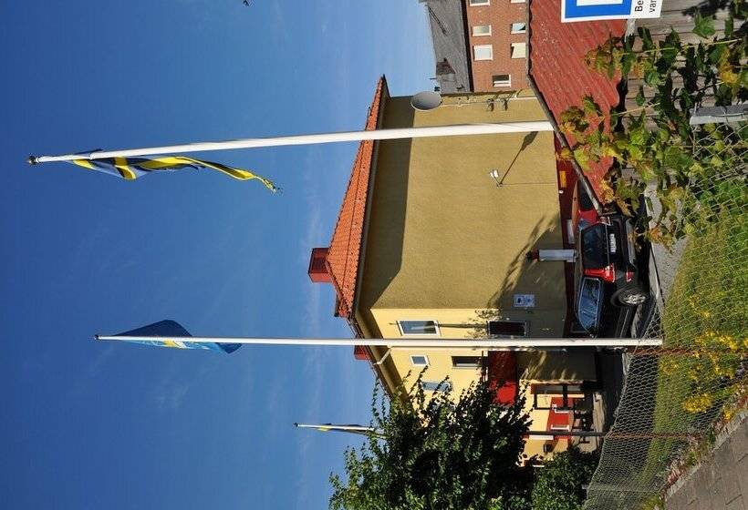 Roddaren Vandrarhem   Hostel