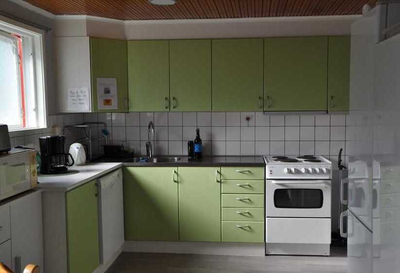 Roddaren Vandrarhem   Hostel