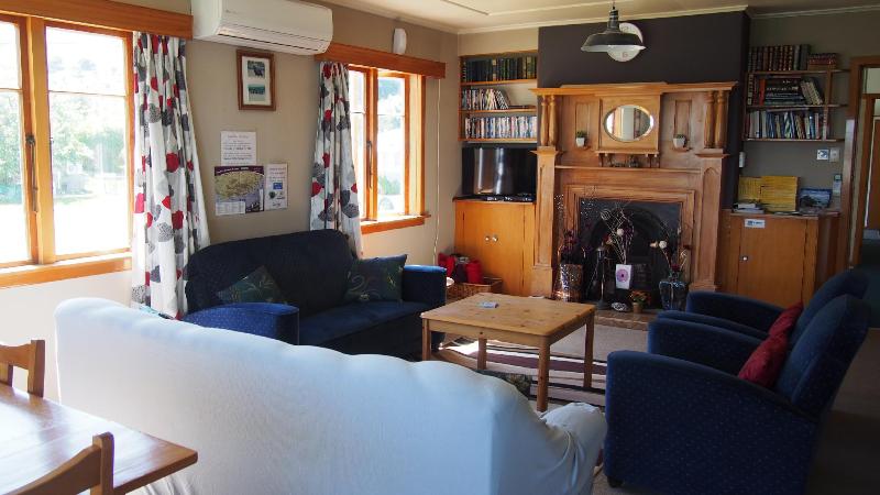 Surat Bay Lodge By The Sea/backpackers Hostel
