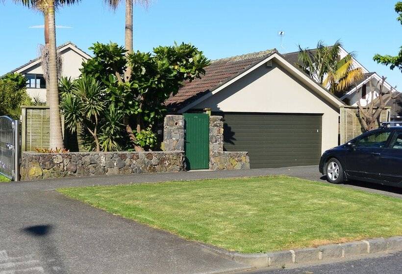 Terry And Cindy's Bed And Breakfast