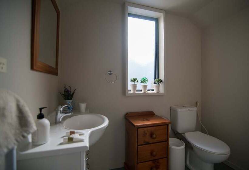 Terry And Cindy's Bed And Breakfast