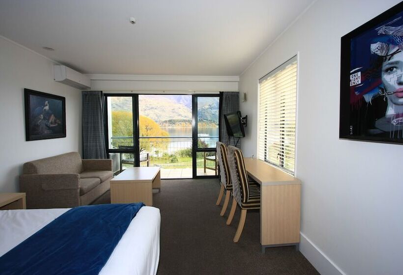 The Moorings Motel And Apartments