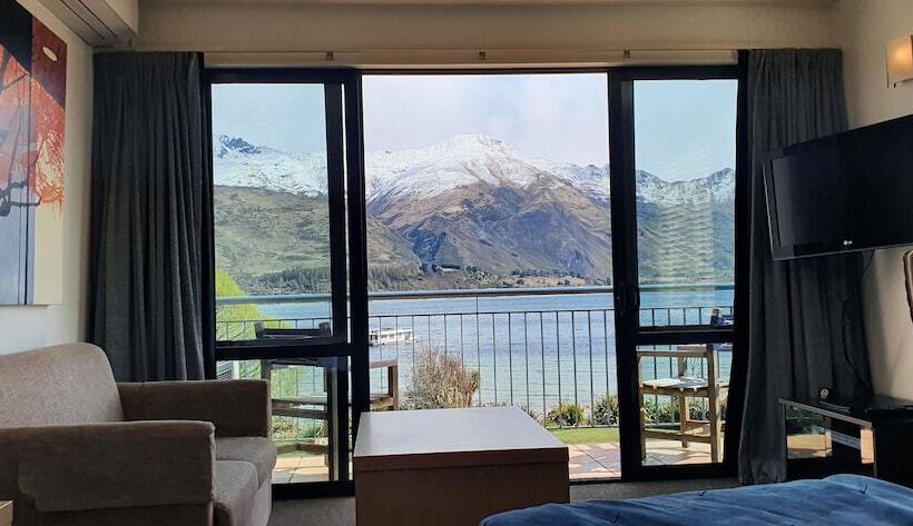 The Moorings Motel And Apartments