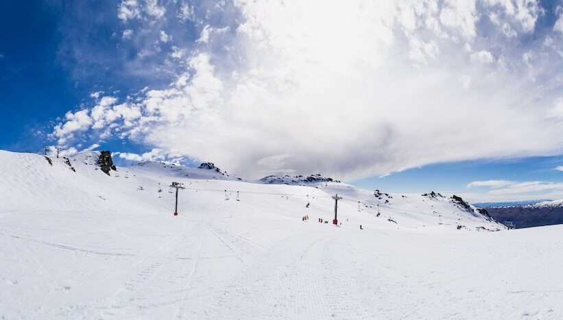 The Moorings Motel And Apartments