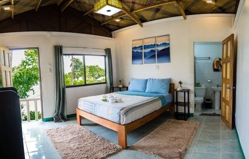 Thresher Cove Dive Resort