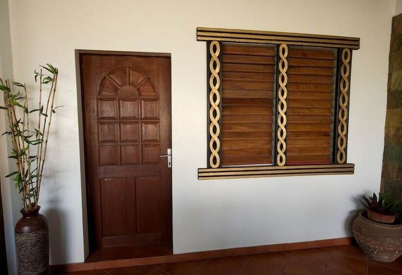 Thresher Cove Dive Resort