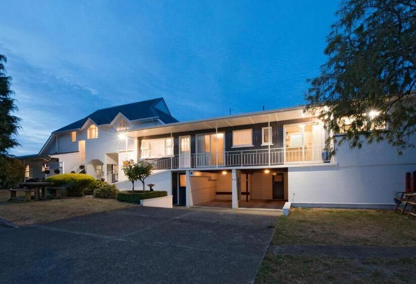 Waimarie On Riverside Motel & Apartments