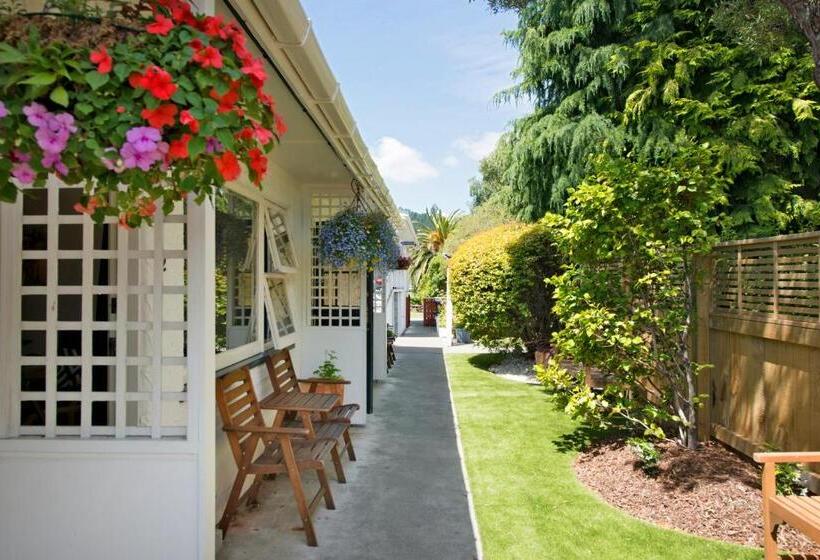 Waimarie On Riverside Motel & Apartments