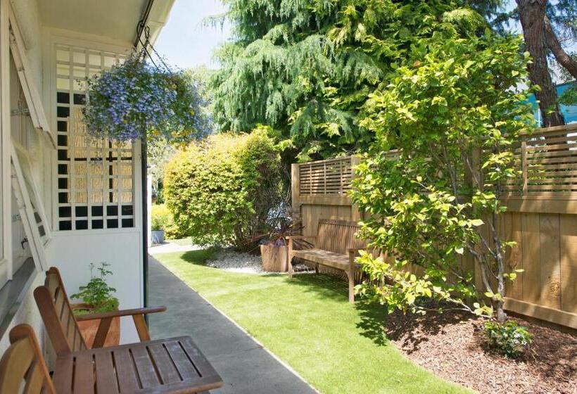 Waimarie On Riverside Motel & Apartments