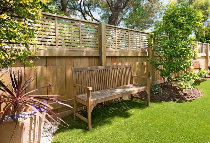 Waimarie On Riverside Motel & Apartments