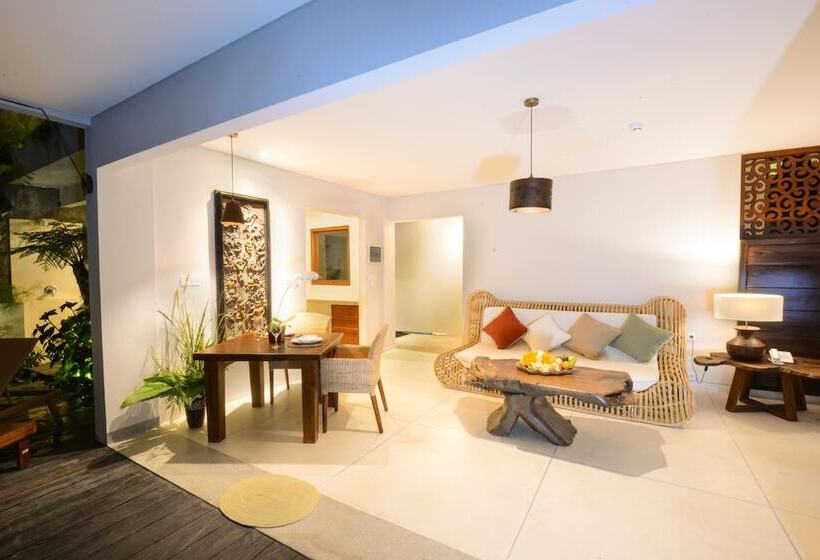 בית מלון כפרי Ayuterra Resort