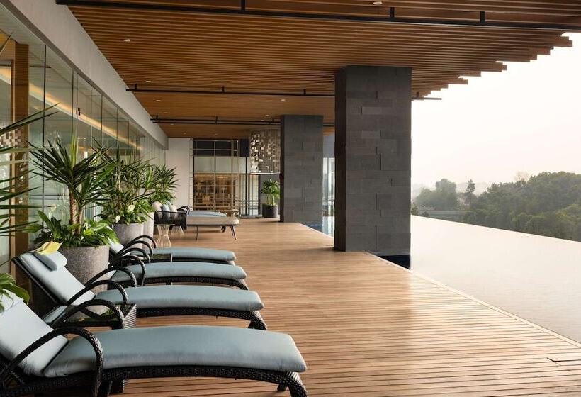 ホテル Doubletree By Hilton Jakarta Bintaro Jaya