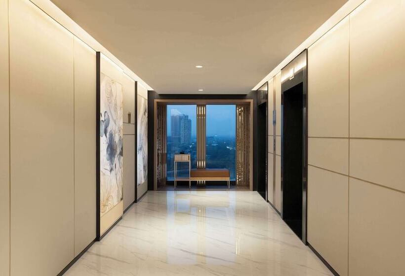 ホテル Doubletree By Hilton Jakarta Bintaro Jaya