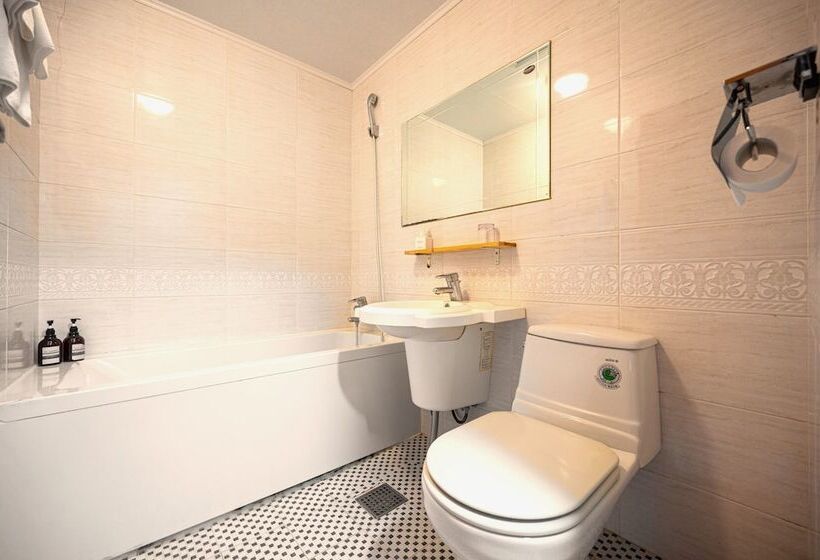 בית מלון כפרי Eq Stay