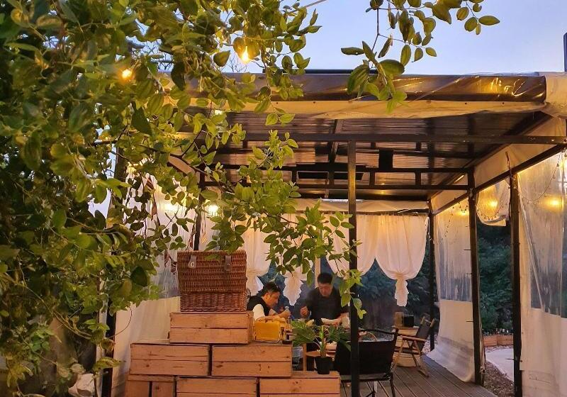 בית מלון כפרי Eq Stay