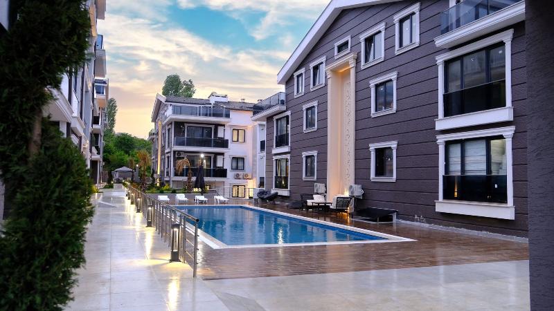 Отель Flower City Suits