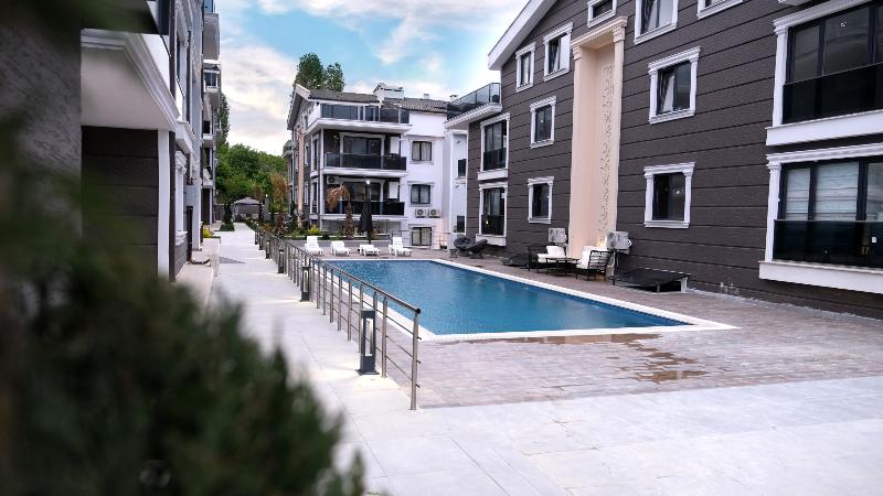 Отель Flower City Suits