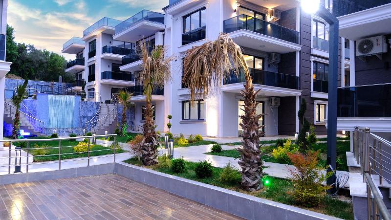 Отель Flower City Suits