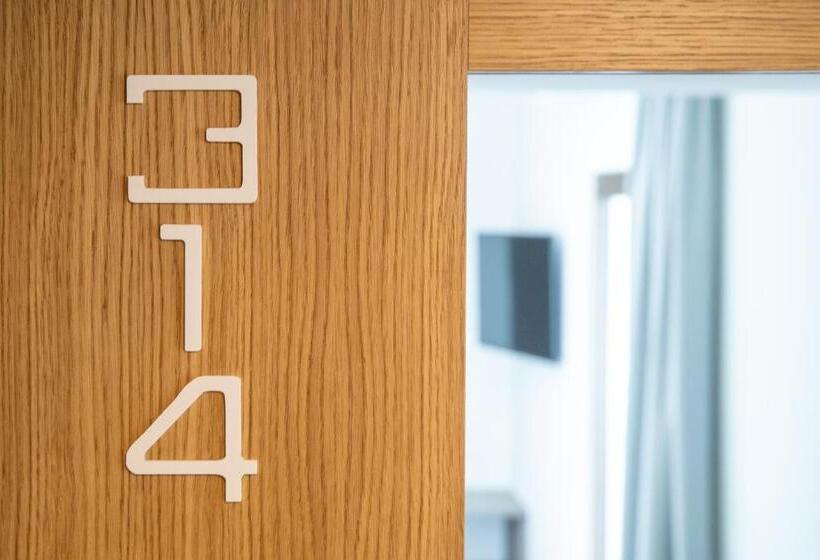 ホテル Lago Maggiore   Welcome!