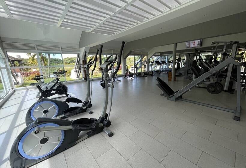 호텔 Lake House Resort