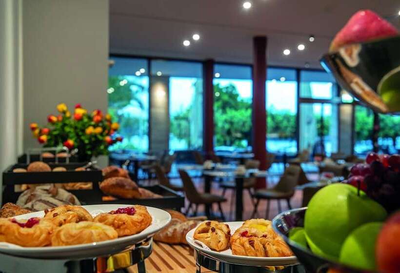 ホテル Lago Maggiore   Welcome!