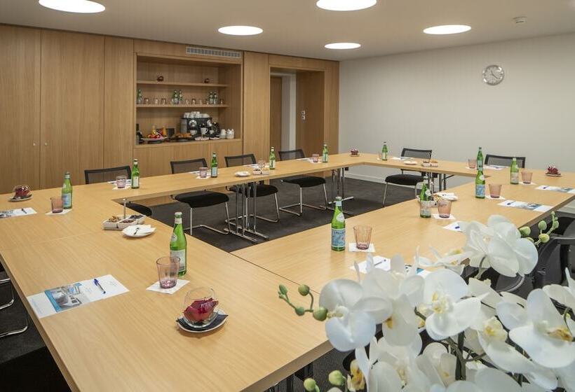 ホテル Lago Maggiore   Welcome!