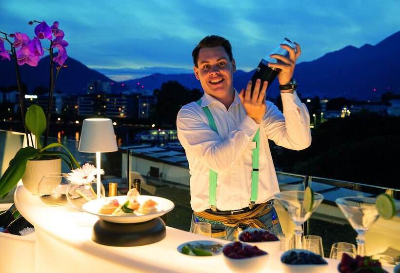 ホテル Lago Maggiore   Welcome!