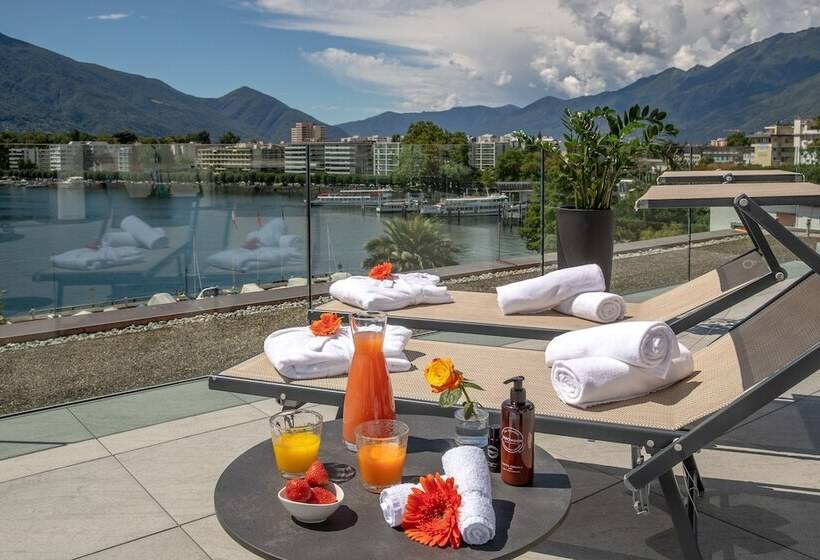 ホテル Lago Maggiore   Welcome!