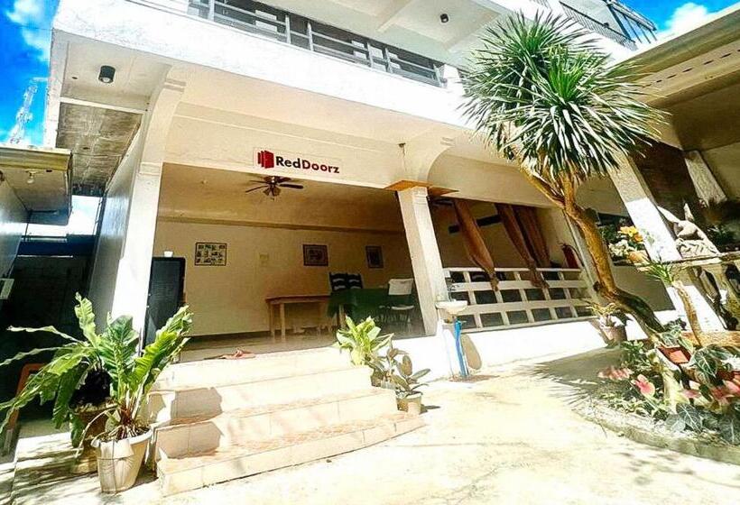 هتل Reddoorz @ Lualhati Garden Cottage El Nido Palawan