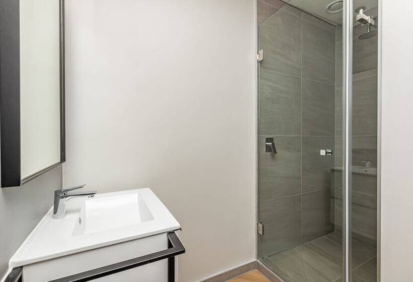 Отель One Thibault Residence