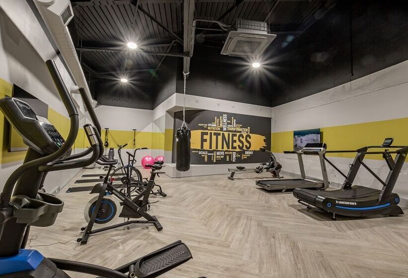 Отель One Thibault Residence