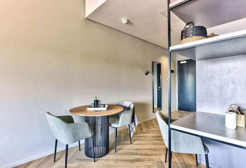 Отель One Thibault Residence